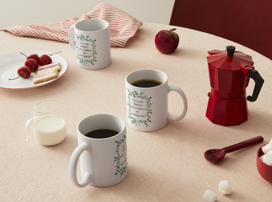 YENI - “Sevgi Bir Armağandır” Kupa ☕🌿